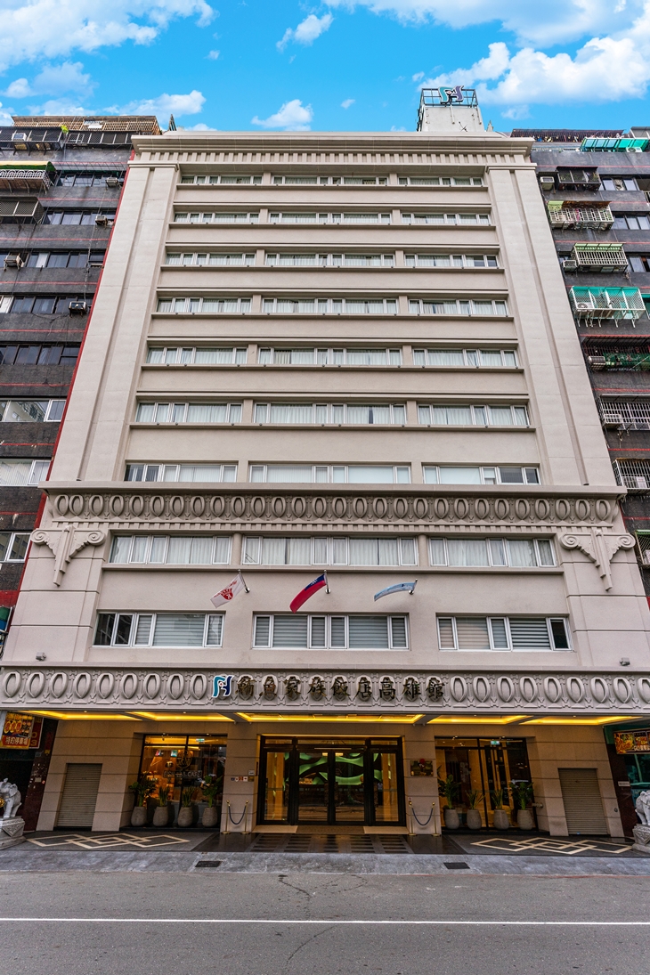 鮪魚家族飯店(高雄館)