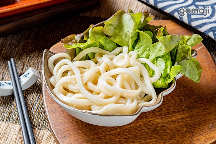 鮭魚石狩鍋一份(附安心生菜+烏龍麵) 