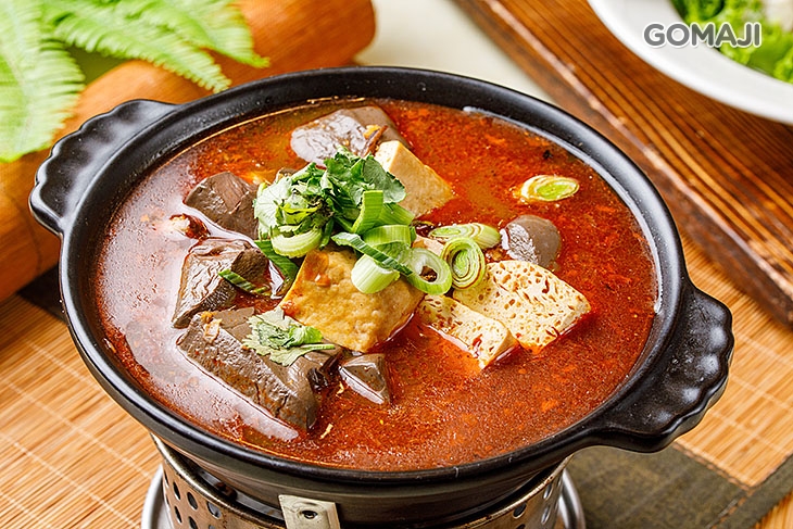 麻辣鴨血臭豆腐