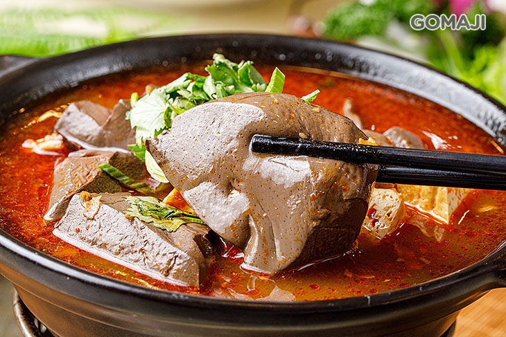 麻辣鴨血臭豆腐