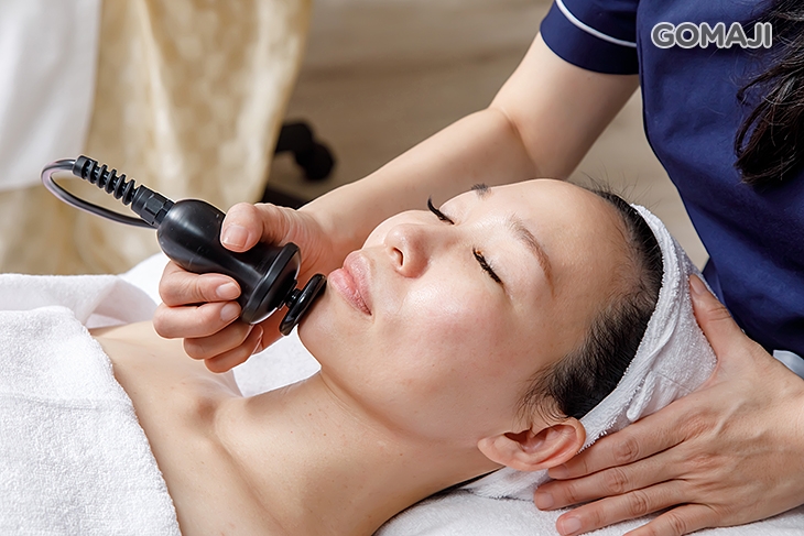 黑科技臉部提拉按摩