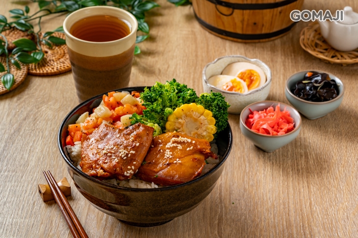 雞肉丼飯