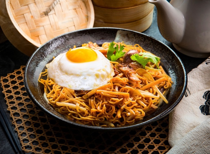 蕈菇鮮蔬公仔麵套餐