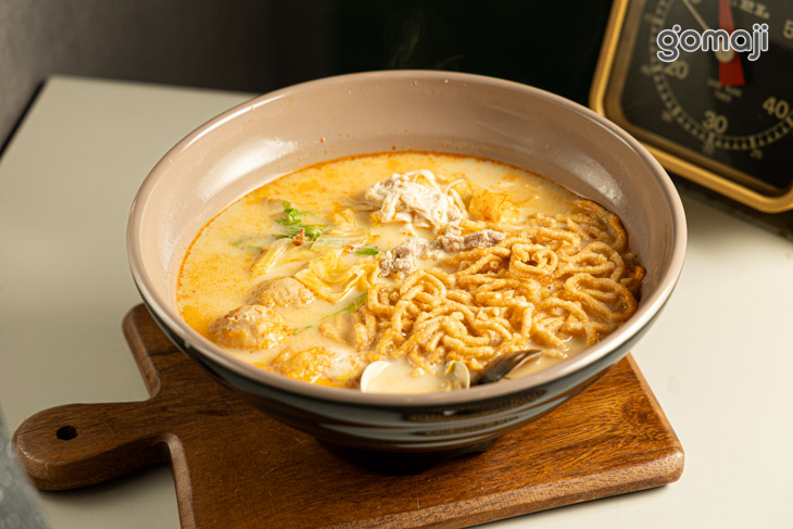 麻辣奶香鍋燒意麵