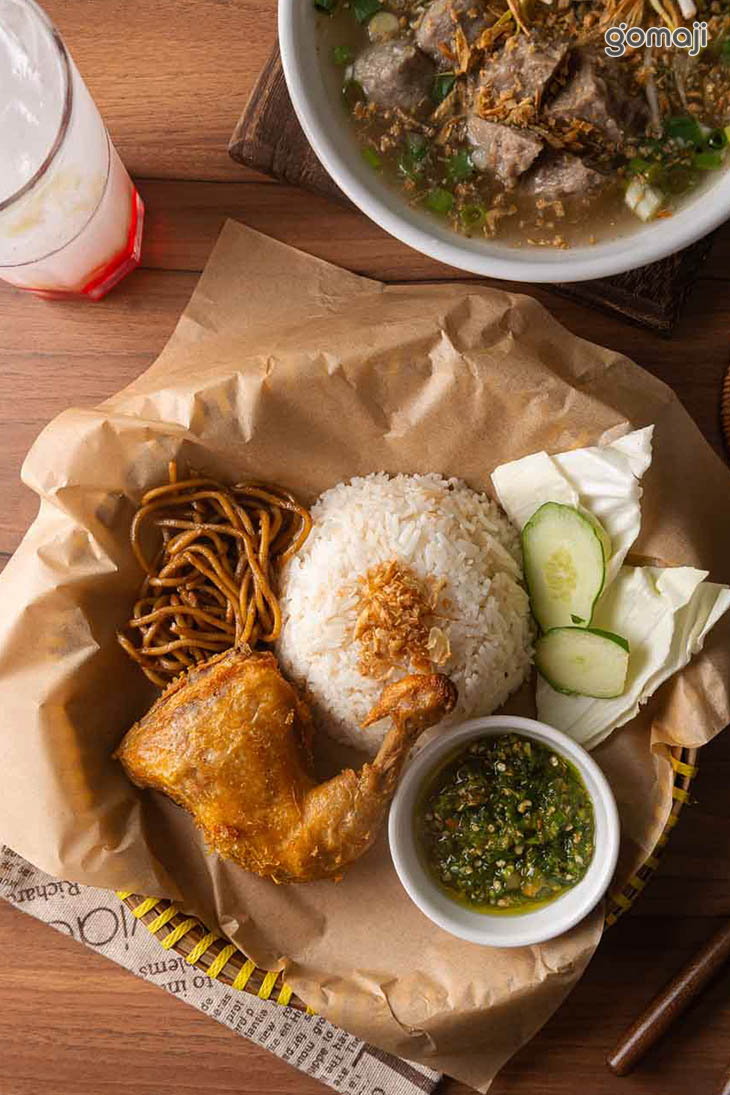 青辣椒炸雞腿飯