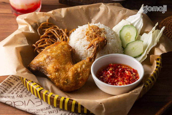 紅辣椒炸雞腿飯