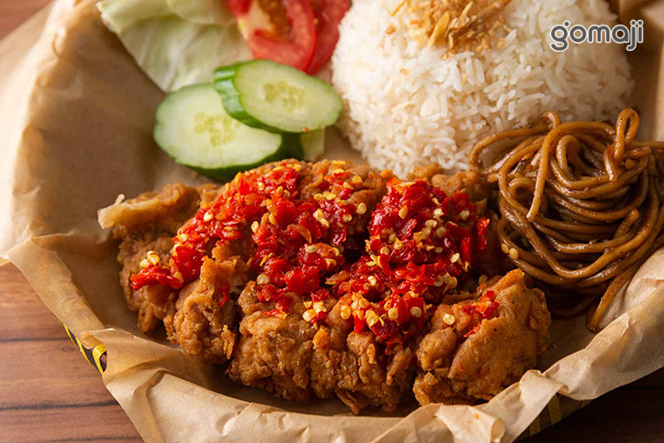 印尼去骨炸雞腿飯