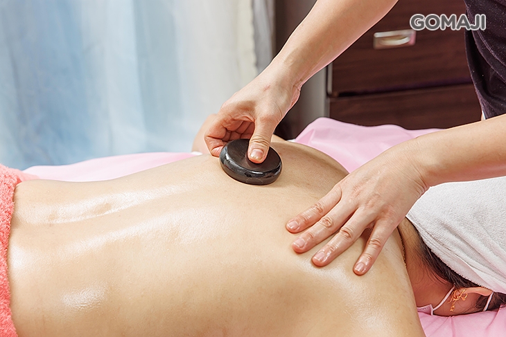 泰國熱石活絡排導按摩