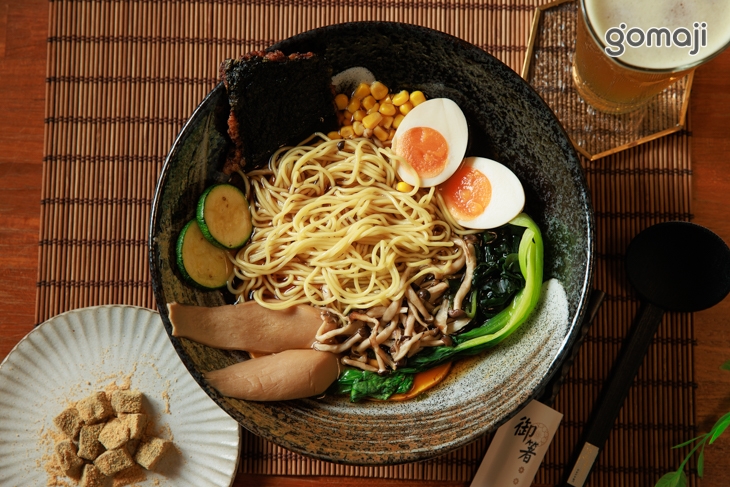 日式醬油拉麵