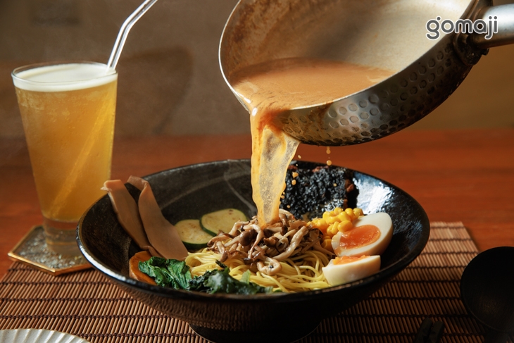 東方胡麻拉麵