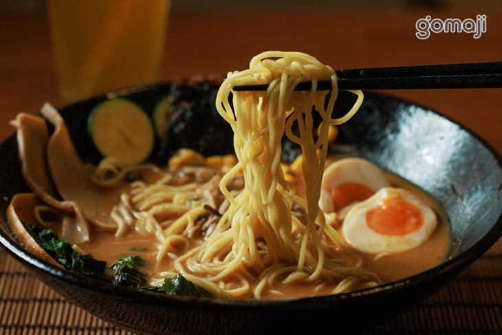 東方胡麻拉麵
