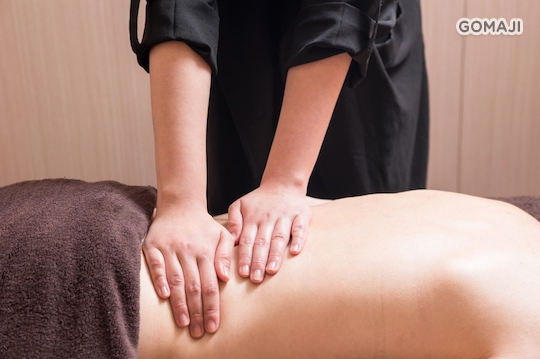 背部釋壓精油按摩