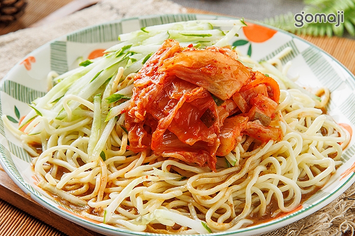 府城麻醬招牌涼麵 + 韓式泡菜一份