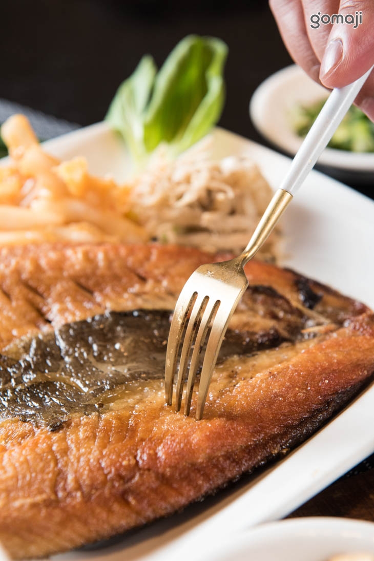 香煎魚肚飯