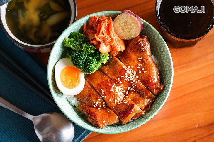炙燒雞腿丼