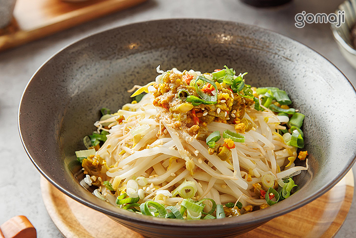 胡麻酸豆乾拌麵