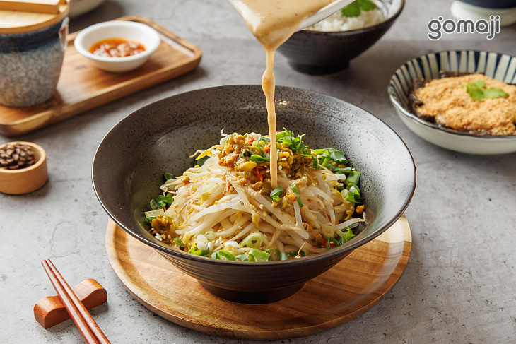 胡麻酸豆乾拌麵