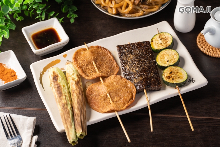 櫛瓜、玉米筍、黑輪片、米血