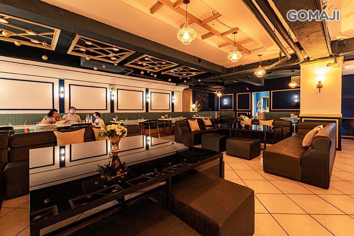 Leone Restaurant & Bar