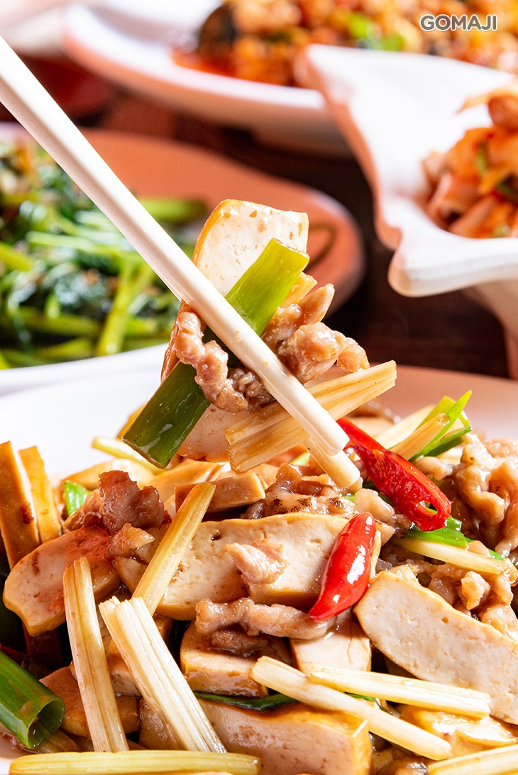 芹菜炒豆干肉絲