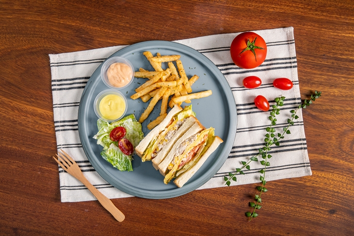 元氣三明治：鮪魚沙拉三明治