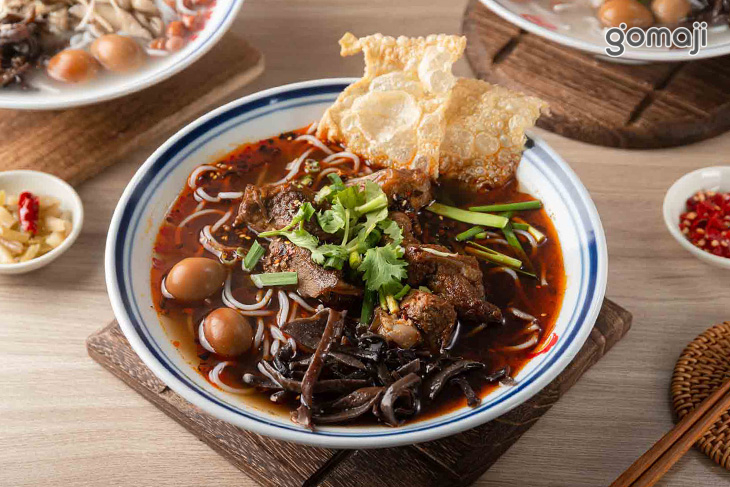 川味麻辣軟排米線