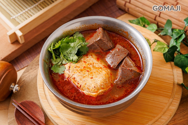 麻辣鴨血臭豆腐 