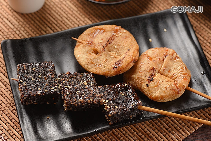 甜不辣一支 + 米血糕一支