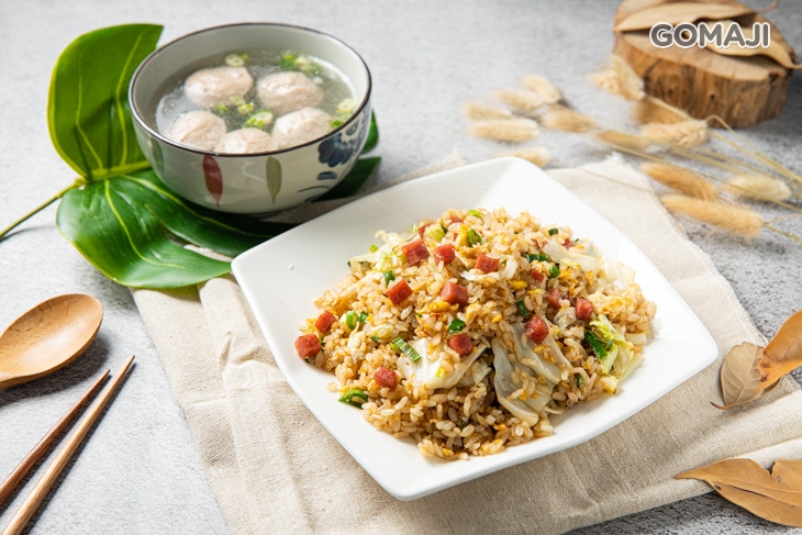 火腿蛋炒飯+貢丸湯