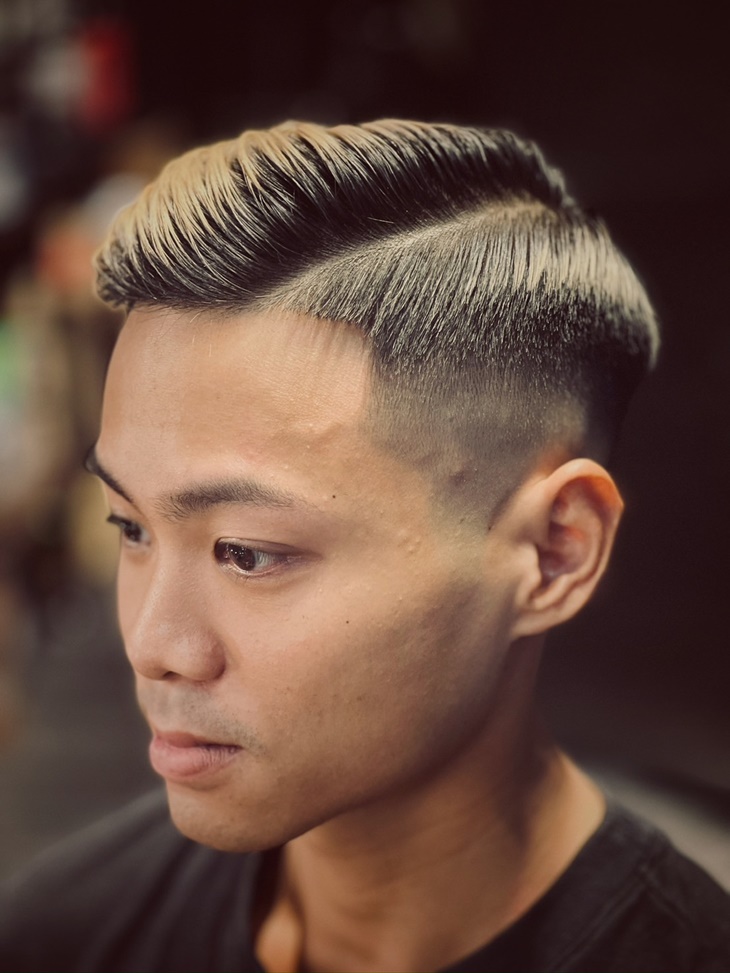 B.嘻油記理髮廳-換上酷帥新髮色！頭皮活化清爽洗髮+帥氣男士理髮設計剪裁+專業精緻染髮