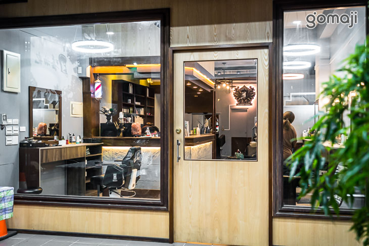 嘻油記理髮廳(站前店)