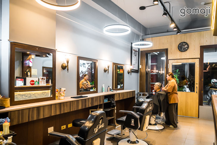 嘻油記理髮廳(站前店)