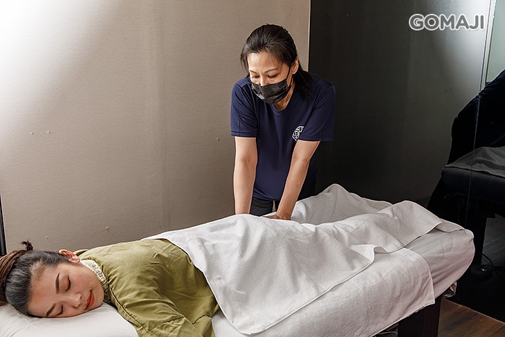 2.0台式精品享受-全身從頭到腳指壓按摩