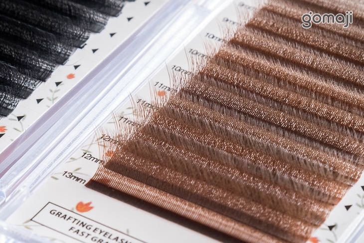 新色焦糖四葉草