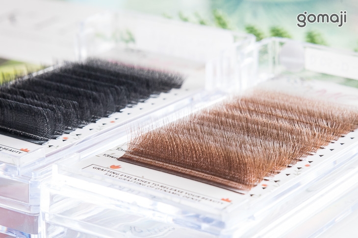 新色焦糖四葉草