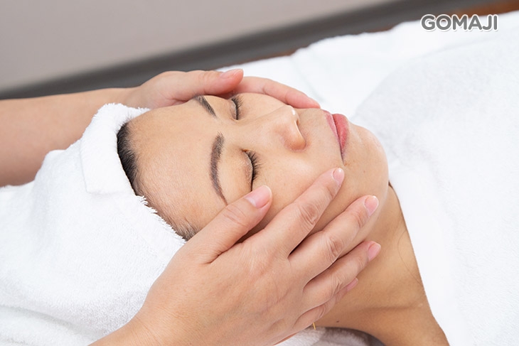 拉提緊緻臉部精油按摩