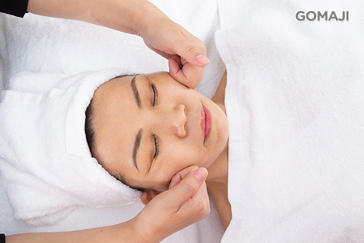 拉提緊緻臉部精油按摩