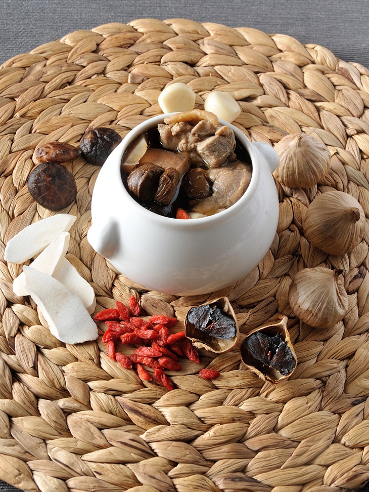  贈！淮山黑蒜頭雞湯禮盒（10包入）