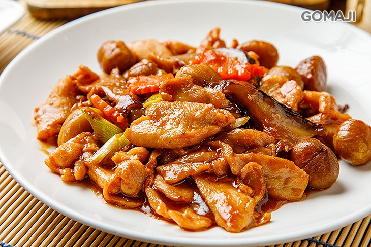 北菇栗子炒雞球