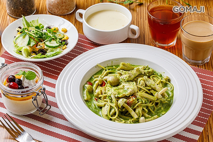 A.香遇威尼斯~義麵獨享自助吧套餐〈義大利麵：香料燻火腿/蕃茄牛肉醬/奶油野菇燻雞/青醬雞肉/煙花女/帕瑪森起司培根/蔬食田園蔬菜 七選一 + 甜點：焦糖布蕾/覆盆子奶酪/冰淇淋布朗尼 三選一 + 自助吧：多樣生菜沙拉、大廚湯品、義式咖啡、特調茶飲〉