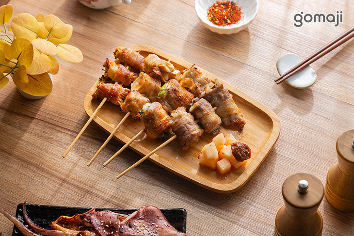 韓式泡菜蘿蔔/豬肉杏鮑菇/豬肉青蔥串/豬肉金針菇/牛五花剝皮辣椒