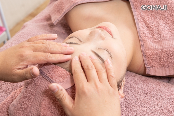 臉部提拉按摩(搭配按摩霜)