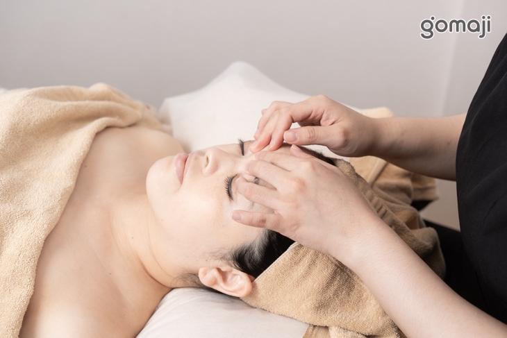 臉部極效煥白精華油臉部鬆筋整顏