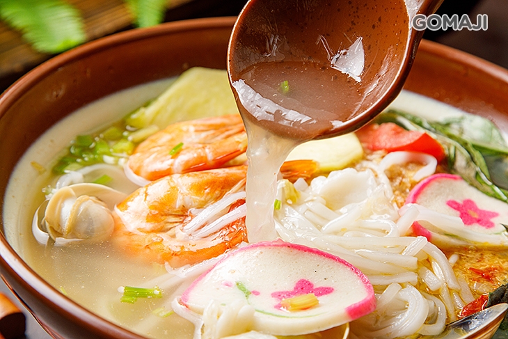 酸辣海鮮湯河粉