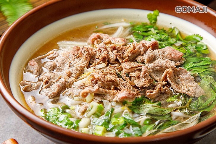 招牌生牛肉湯河粉