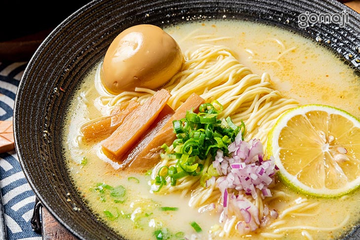 蒜味炙燒拉麵(無肉加蛋)