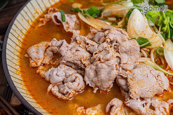 番茄豬(可選粗河粉、細河粉、米線)