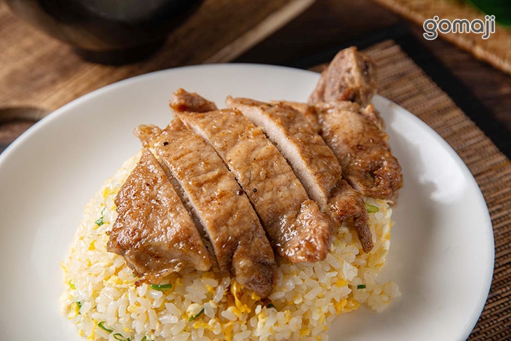 排骨蛋炒飯