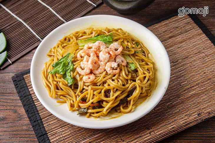 咖哩蝦仁炒麵