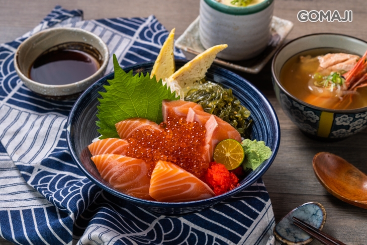 鮭魚親子丼